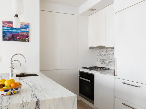 315 West 99th Street 5A image 3 of 7