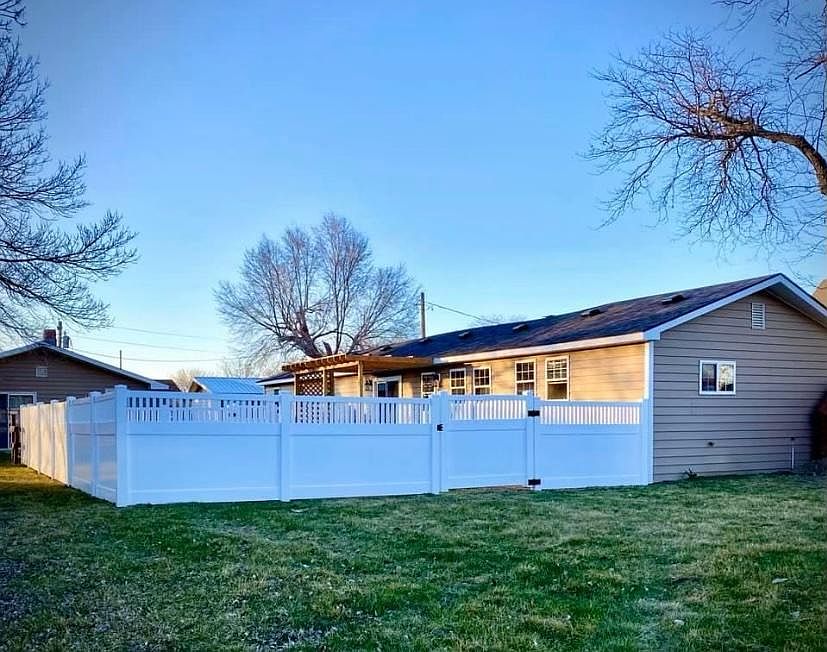 112 E 3rd Ave, Fort Pierre, SD 57532 Zillow