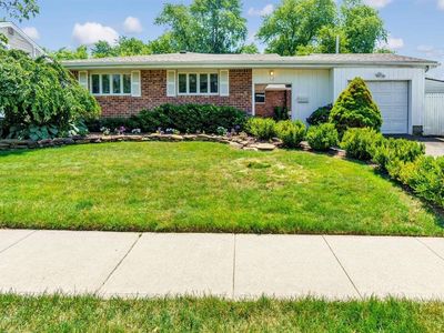 12 Saul Place, Plainview, NY, 11803