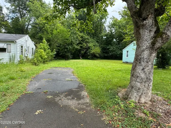 36 Jefferson St, Jackson, TN 38301