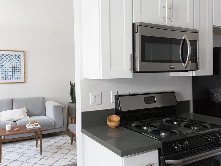 1815 E 2nd St #17 — Photo 8