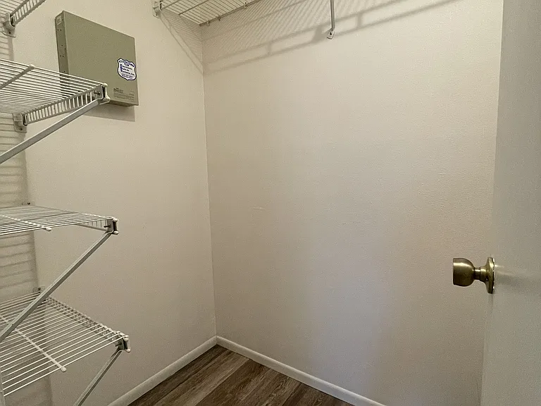 12512 Knollbrook Ln — Photo 31