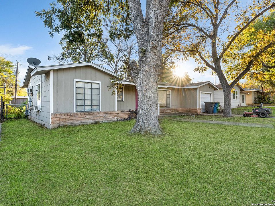 2nd image of 646 BURWOOD LN