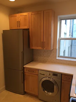 Rented by PMG Real Estate  | media 17