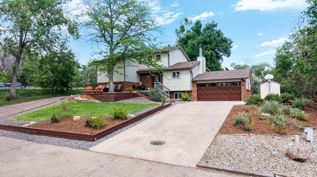 3924 La Mesa Dr