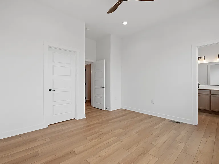 1109 SW 11th St — Photo 39