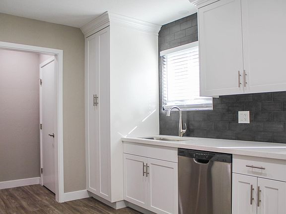 3rd image of 1556 S Juniper St