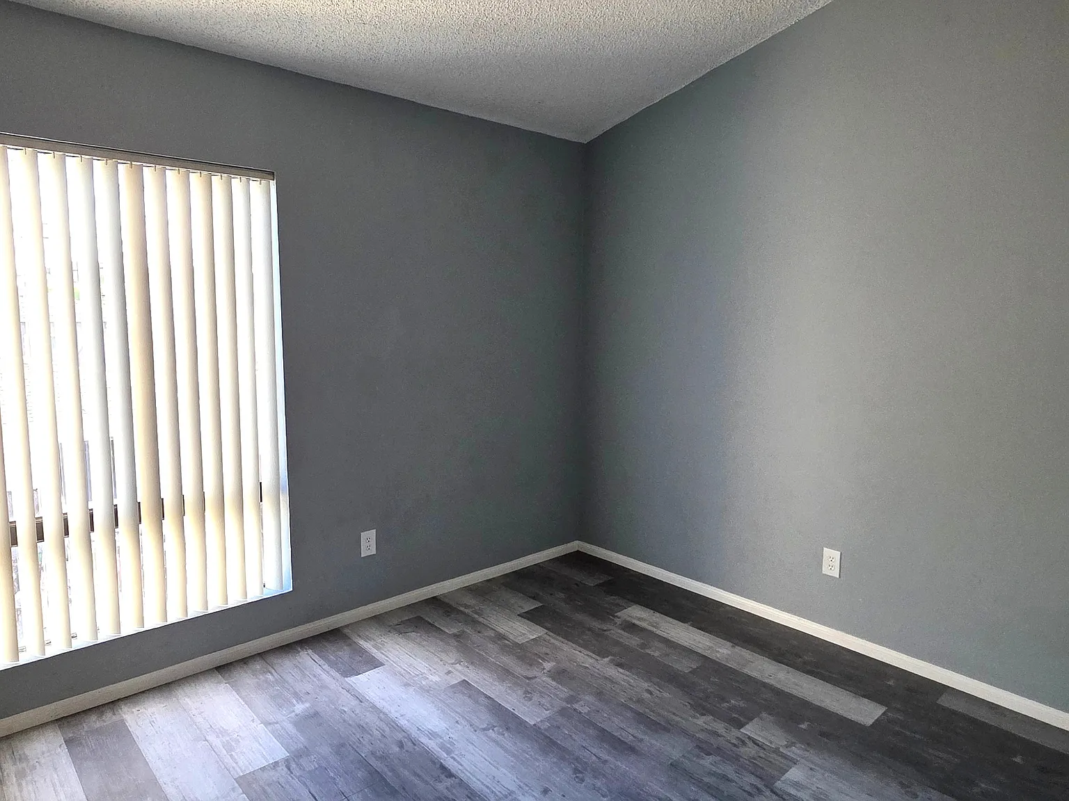 2 bed, 750 sqft, $2,350 — Photo 4