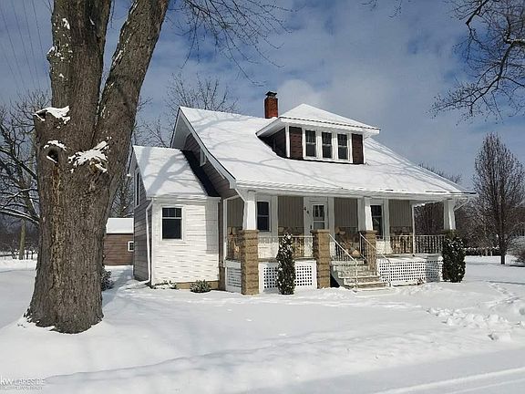 2nd image of 44 Tashmoo St