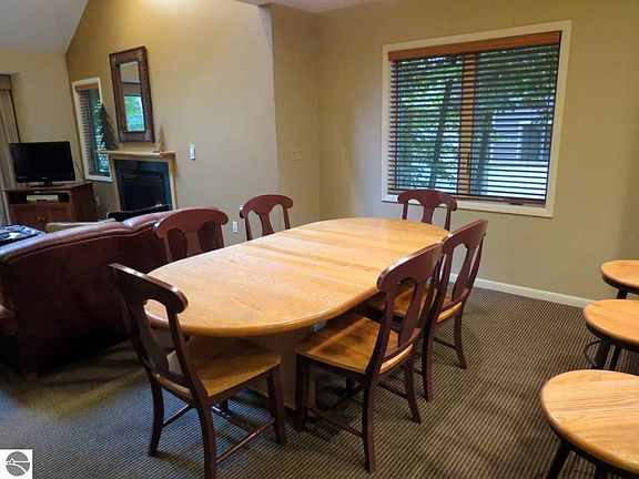 5th image of 7401 Mountainside Dr