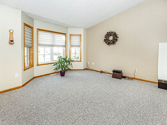 3rd image of 1162 9th Ave W