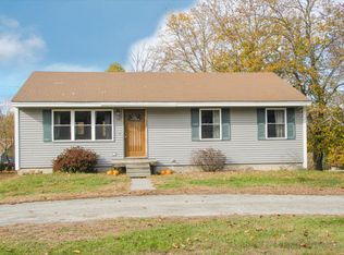 626 Riverside Dr, Augusta, ME 04330