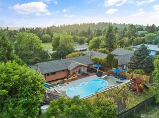 4028 82nd Ave SE, Mercer Island, WA 98040