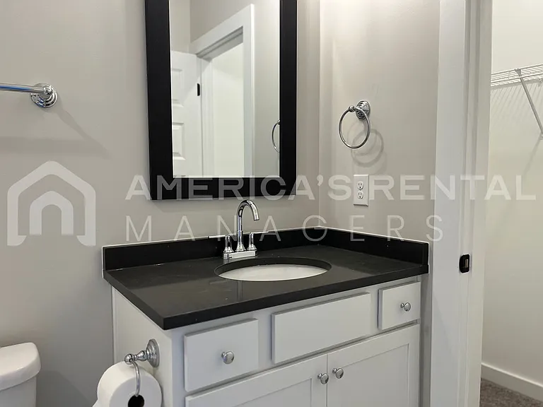 4826 Silas Ave — Photo 28