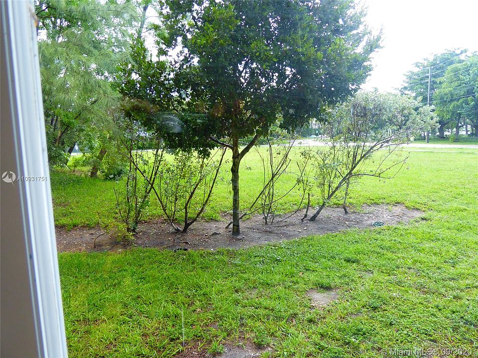 2nd image of 1540 NW 45th St #14