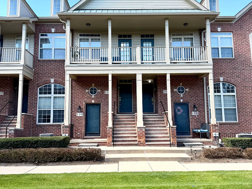 156 Sandy Ln