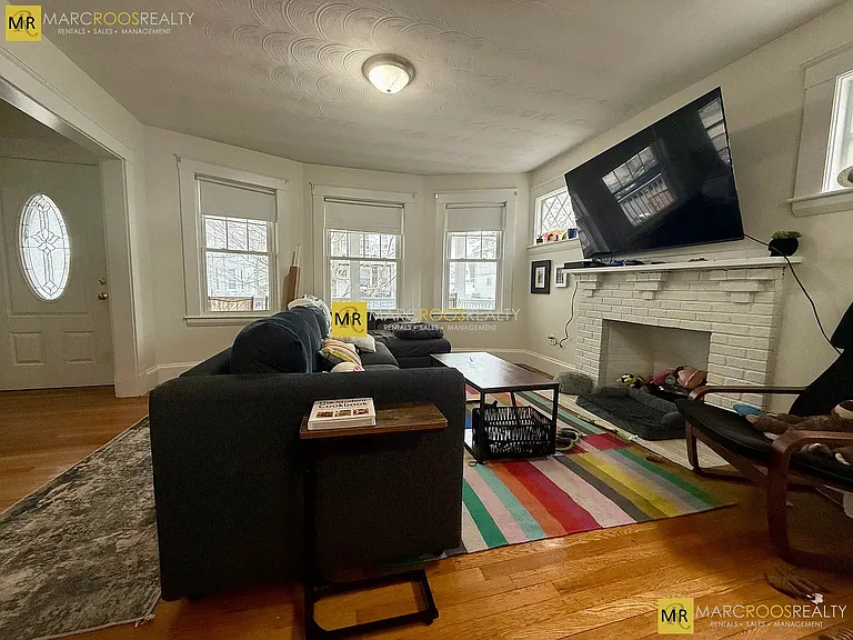 253 Brown St #1 — Photo 7
