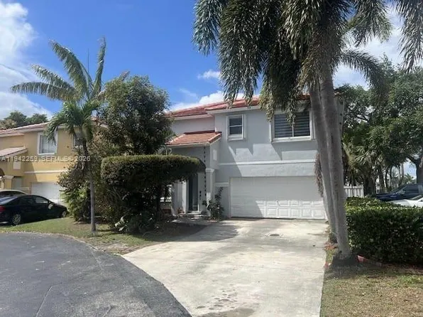 300 SW 100th Ave, Pembroke Pines, FL 33025