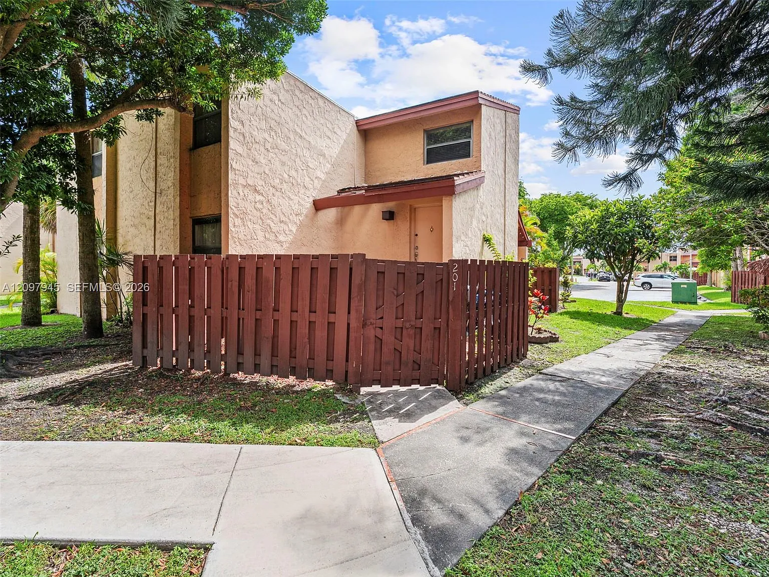 Indian Summer Vilg Condo — Photo 1