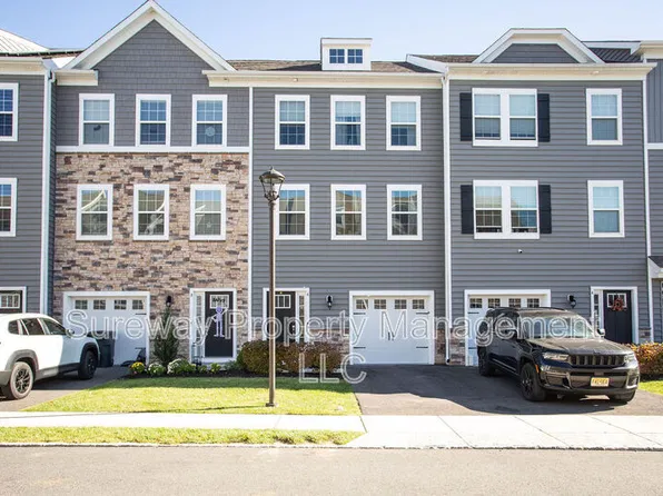 6 Palermo Ln, Mount Laurel, NJ 08054