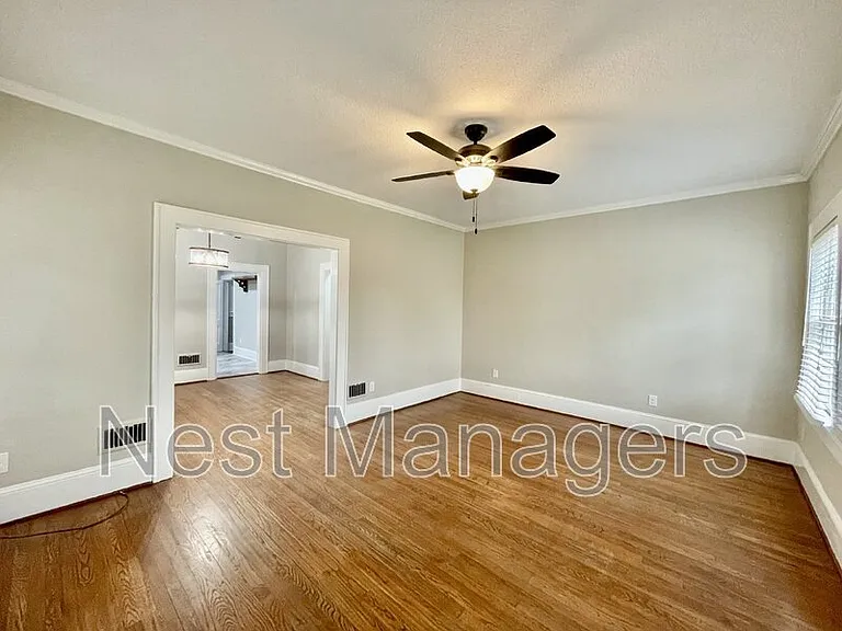 1312 Summitt Ave — Photo 6