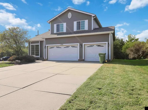 13908 S 17th St, Bellevue, NE 68123