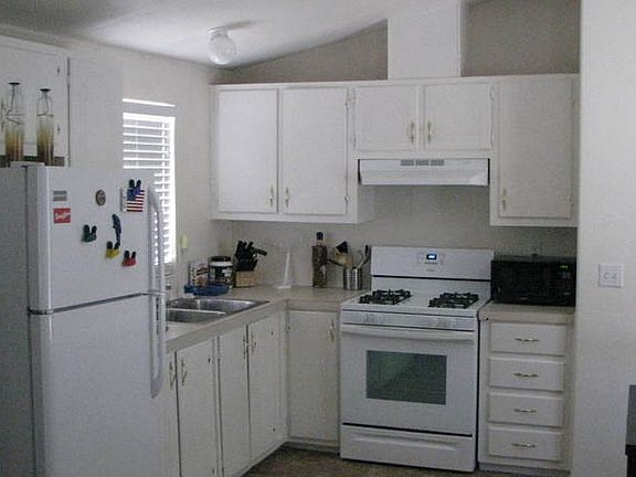 5th image of 2120 E Bluefield Ave Lot 137
