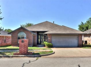 613 Goshawk Dr, Norman, OK 73072