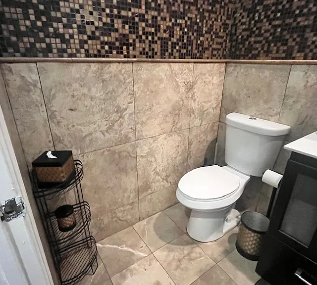 408 W Queen St #109 — Photo 14