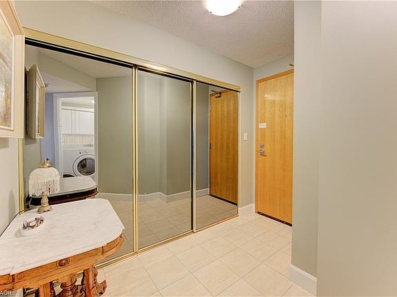 3rd image of 190 Hespeler Rd #1201