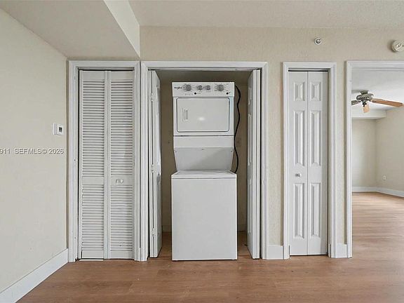 3rd image of 816 NW 11th St APT 906