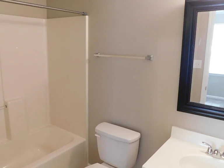 203 Spring Meadow Cir — Photo 8