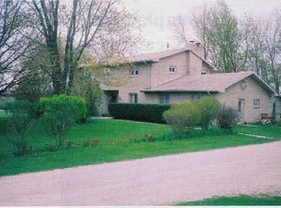 6805 W Waterford Rd, Hartford, WI 53027