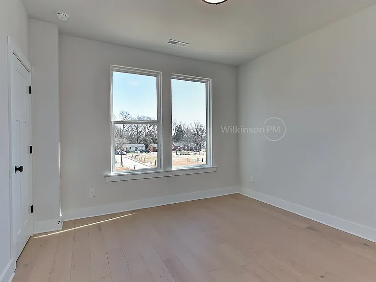 2204 Northend Dr — Photo 14