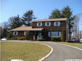 72 Redfern Rd, Eatontown, NJ 07724