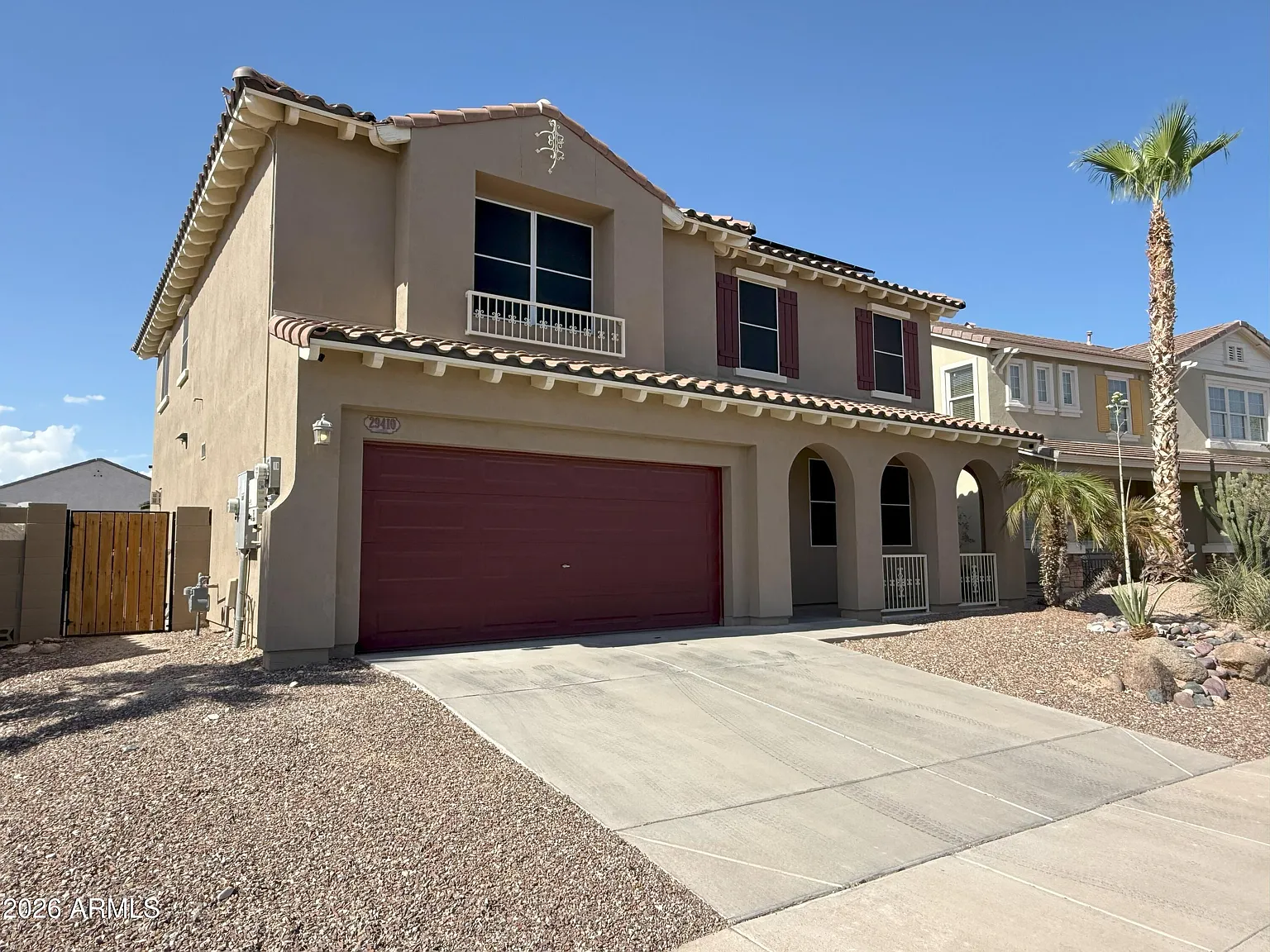 4 bed, 2.5 bath, 2800 sqft, $2,800 — Photo 2