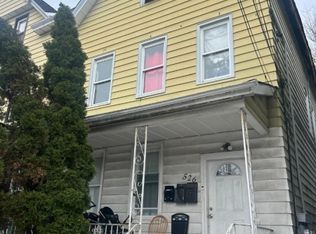 526 1St Ave, Elizabeth City, NJ 07206