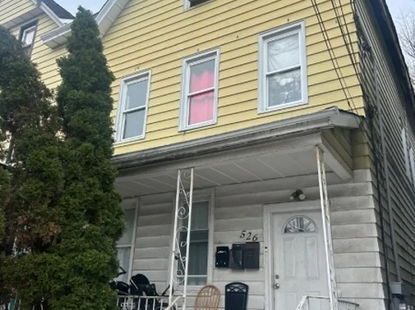 526 1St Ave, Elizabeth City, NJ 07206