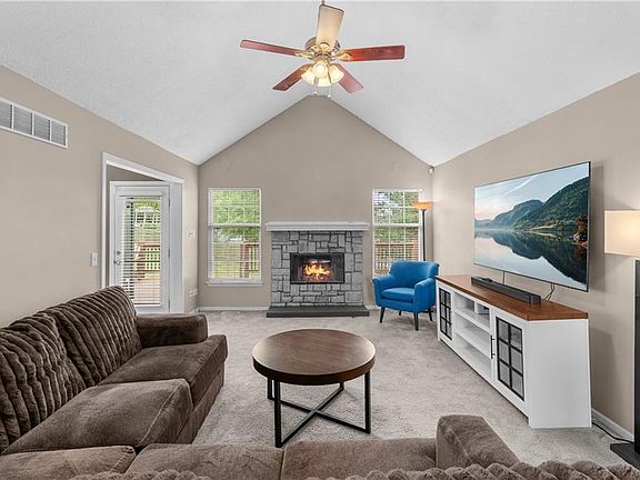 5th image of 1218 Windcrest Ct