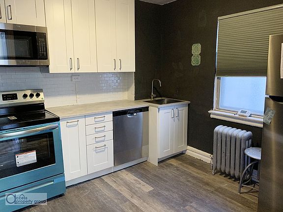 2nd image of 91 Park Ter W APT 3