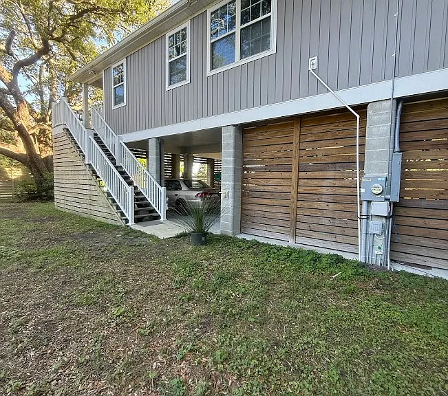 406 Caverly Ln — Photo 7