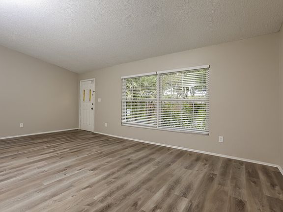 3rd image of 444 Spinnaker Dr