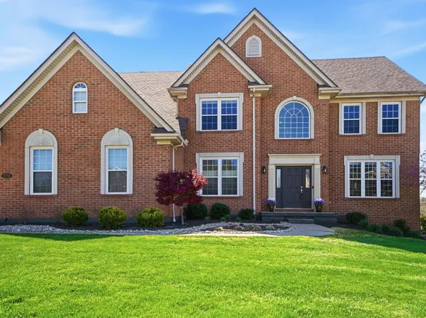 5558 Eden Ridge Dr, Cincinnati, OH 45247