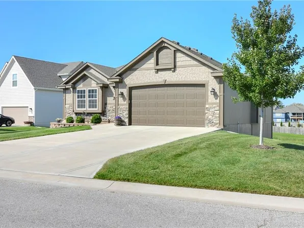 1320 N 161st Ter, Basehor, KS 66007