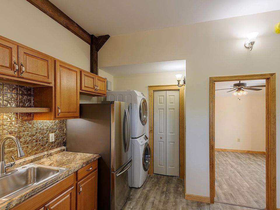 Looking toward bedroom