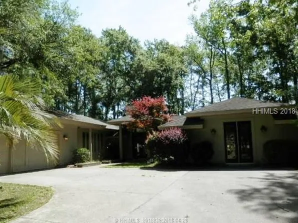 1 Greenwood Dr, Hilton Head Island, SC 29928