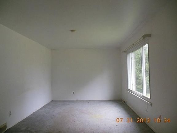 2nd image of 362 SE Donna Dr
