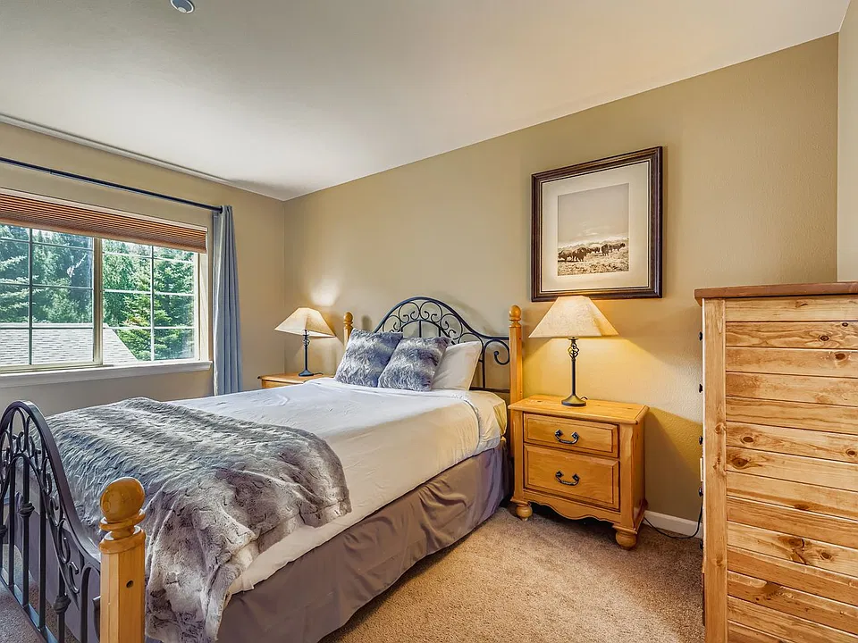 233 Pelican Cir #1501