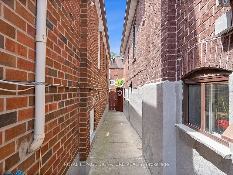 502 Westmount Ave #LOWER — Photo 17