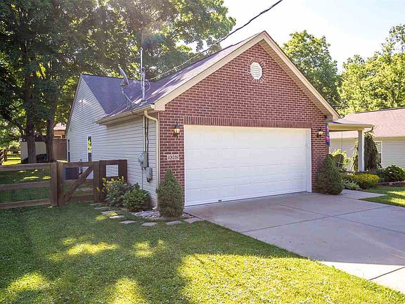 3rd image of 9362 Chitwood Cir
